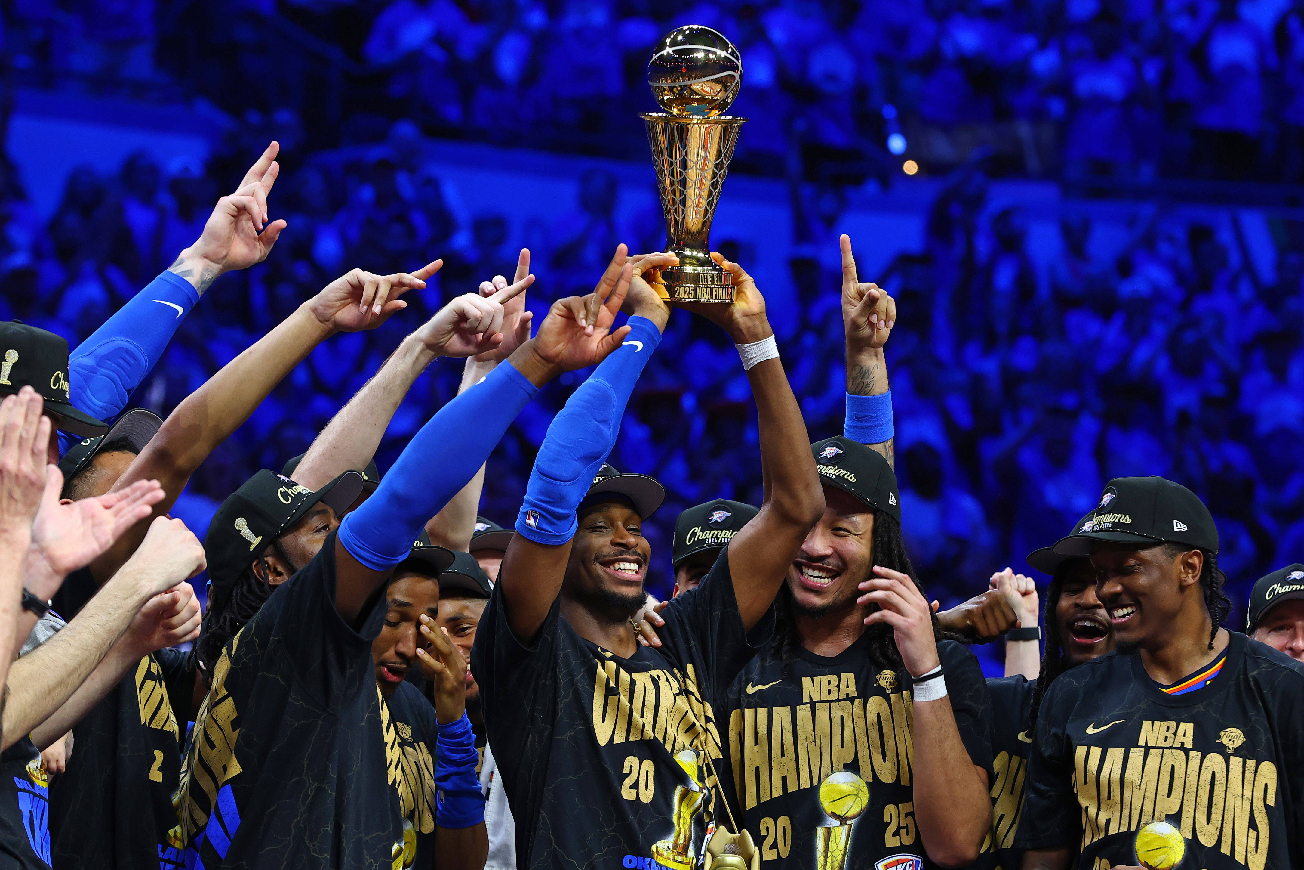 包含波特兰开拓者训练开放日,集结日主帅复盘引欢呼,欧篮联在即,球队文化再被提及的词条 包含波特兰开拓者训练开放日,集结日主帅复盘引欢呼,欧篮联在即,球队文化再被提及的词条