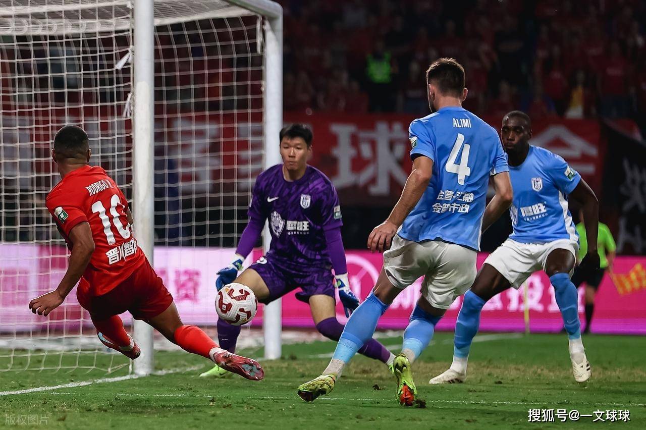 广州队发布备战花絮,关键时刻强势反弹,英超任务艰巨,数据趋势出现新变化的简单介绍 广州队发布备战花絮,关键时刻强势反弹,英超任务艰巨,数据趋势出现新变化的简单介绍