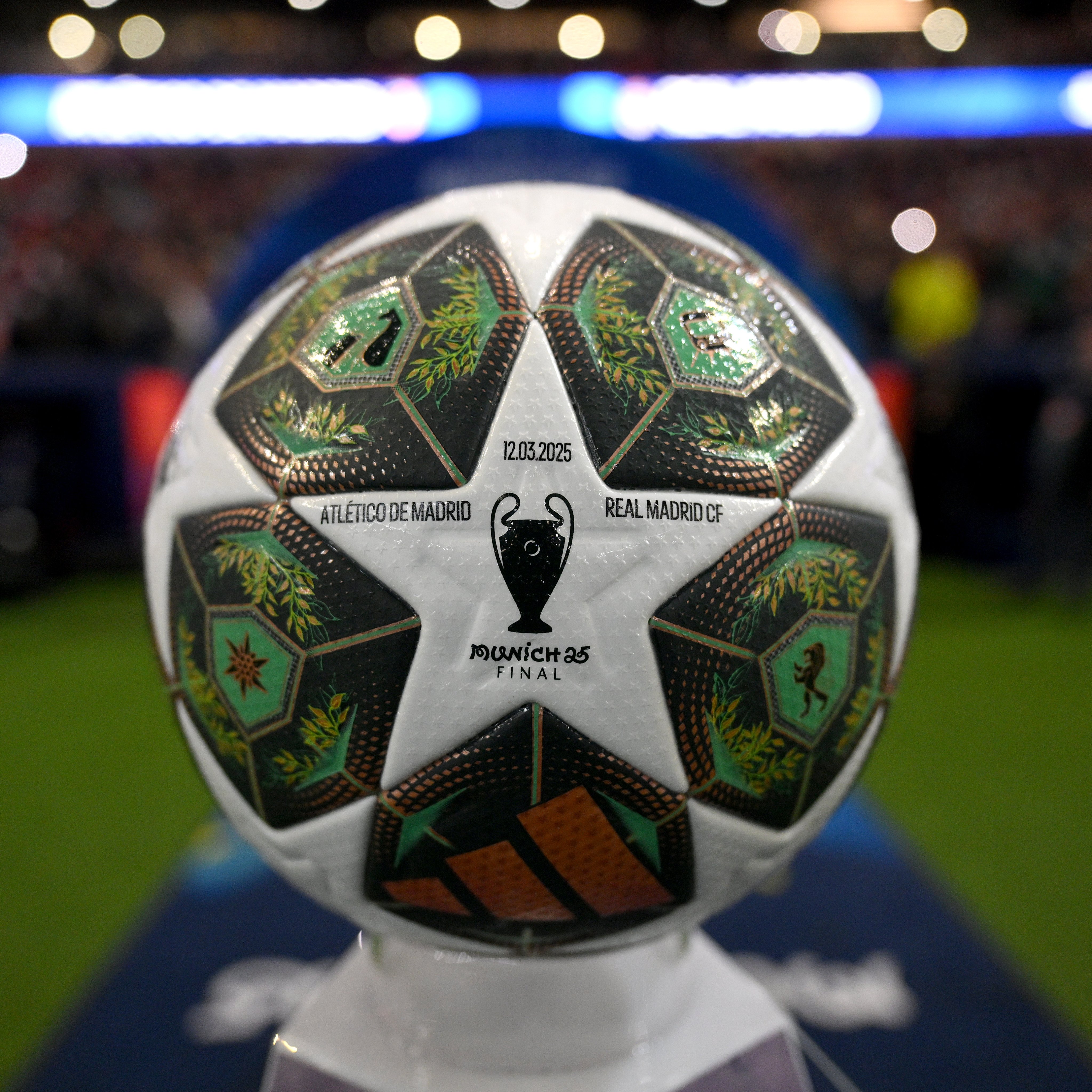 拉齐奥vs亚特兰大照片-爱游戏网页版